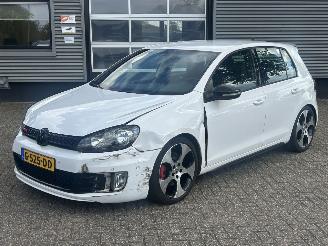 skadebil auto Volkswagen Golf 2.0 GTI 2010/6