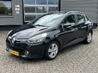 Vaurioauto  passenger cars Renault Clio Estate 0.9 TCe Expression 2013/7