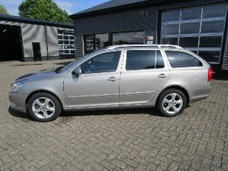 Skoda Octavia Combi 1.2 TSI Elegance picture 2