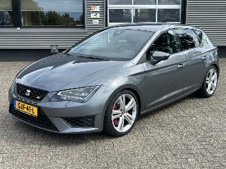 krockskadad bil auto Seat Leon ST 2.0 TSI Cupra 265PK 2016/4