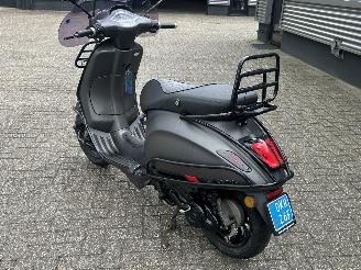 Vespa  Sprint 50 4T picture 12