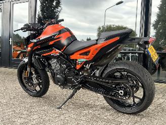 KTM  890 Duke picture 15
