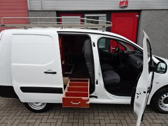 Peugeot Partner 122 1.6 HDi 90 L2 XR maxi met inrichting imperiaal picture 8