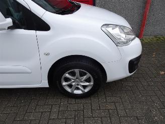 Peugeot Partner 120 1.6 BlueHDi 75 L1 Première navi airco picture 21