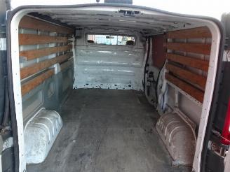 Renault Trafic 2.0 dCi T29 L2H1 airco 3 e versnelling stuk !!! picture 17