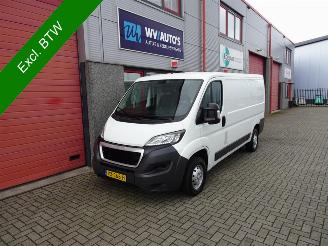 occasion commercial vehicles Peugeot Boxer 330 2.2 HDI L2H1 XT 3 zits airco 2016/6