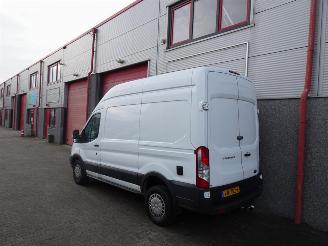 Ford Transit 350 2.2 TDCI L1H3 Trend 3 zits airco cardan aandrijving !!!!!!! picture 3
