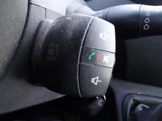 Renault Master T35 2.3 dCi 145 L3 Energy EURO VI bakwagen met laadklep picture 30