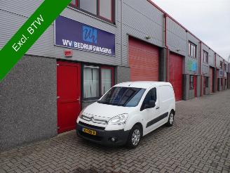 Unfallwagen Citroën Berlingo 1.6 HDI 500 Club 3zitter 2010/1