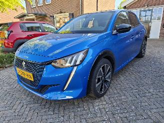 damaged passenger cars Peugeot 208 E 208 OBC defekt 2020/8