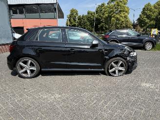 Audi A1 1.0 TFSI Adrenalin  Hatchback 5-dr. picture 4