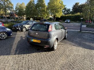 Fiat Punto Evo 1.4 Dynamic  Hatchback 3-dr. picture 24