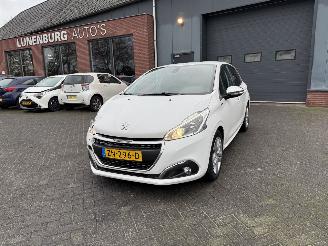 Coche accidentado Peugeot 208 1.2 PureTech Signature NAVIGATIE 2019/6