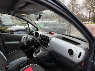 Citroën Berlingo 1.6 VTi Attraction (MPV 4-dr.) picture 10