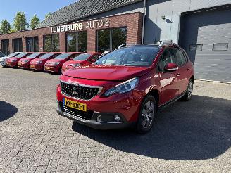 Unfallwagen Peugeot 2008 1.2 PureTech Blue Lion (SUV 5-dr.) 2017/4