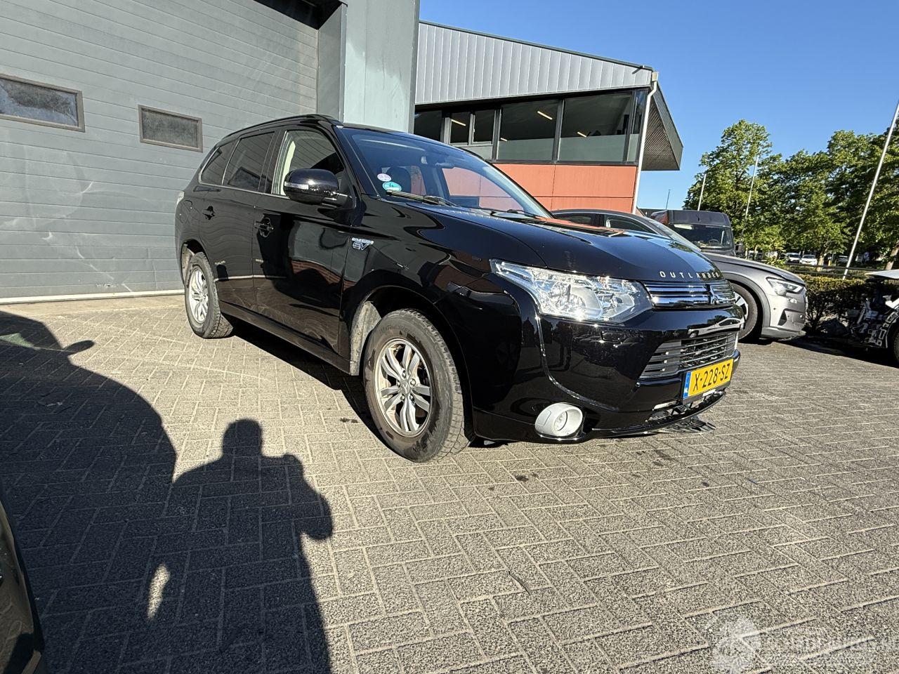 Mitsubishi Outlander 2.0 PHEV Business Edition