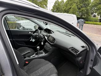 Peugeot 308 1.6 BlueHDI Blue Lease PANORAMADAK  Executive Pack picture 13