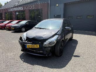 Unfallwagen Toyota Yaris 1.5 Full Hybrid Aspiration (Hatchback 5-dr.) 2014/2