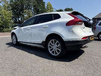 Damaged car Volvo V-40 Cross Country - 1.5 T3 AUTOMAAT  Polar+ Luxury 2019/7