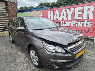 uszkodzony samochody osobowe Peugeot 308 1.6 BlueHDI Blue Lease Executive 2014/7