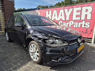Coche accidentado Volkswagen Golf 1.0 tsi comfortline business 2019/1