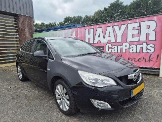 krockskadad bil auto Opel Astra 1.4 cosmo sports tourer 2011/6