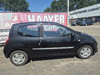 Renault Twingo 1.5 dci dynamic picture 2