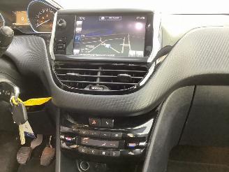 Peugeot 2008  picture 19