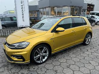 škoda osobní automobily Volkswagen Golf TSI R-Line Pano  AUTOMAAT 81KW 2017/12