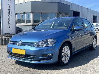Coche accidentado Volkswagen Golf 1.0 TSI Connected Series AUTOMAAT 2016/12