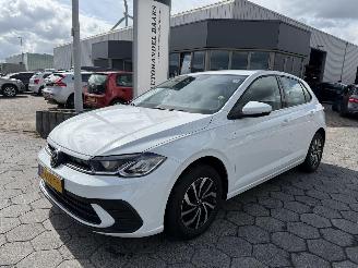 Schadeauto Volkswagen Polo 1.0 TSI Life 2022/5