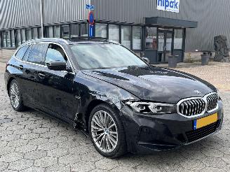 BMW 3-serie Touring 320e picture 3