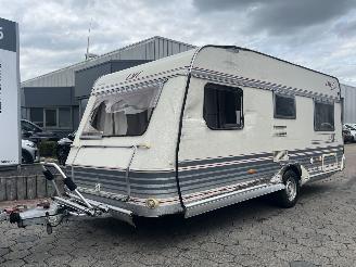 krockskadad bil caravan LMC  530 K1 2000/6