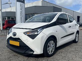 Vaurioauto  passenger cars Toyota Aygo 1.0 VVT-i x-fun 2019/8