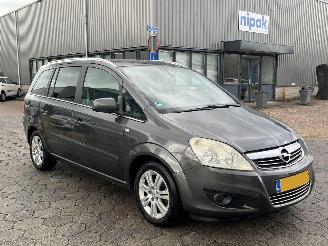 Vaurioauto  passenger cars Opel Zafira 1.8 Cosmo 2010/12