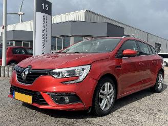 Avarii autoturisme Renault Mégane Estate 1.3 TCe Limited AUTOMAAT 2019/4