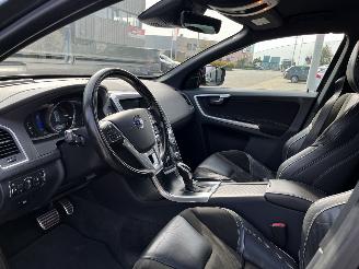 Volvo Xc-60 2.0 T5 FWD R-Design AUTOMAAT picture 14