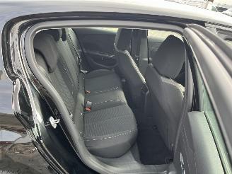 Peugeot 308 1.2 PureTech Active Pack Business picture 11