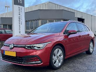 Schadeauto Volkswagen Golf Variant 1.5 eTSI Style AUTOMAAT 2021/4