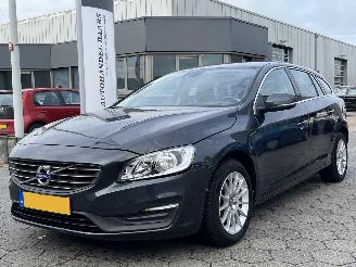 Volvo V-60 1.6 T3 Momentum picture 1