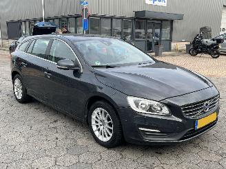 Volvo V-60 1.6 T3 Momentum picture 3