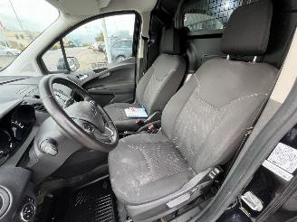Ford Transit Courier Van 1.5 TDCI Trend Duratorq S&S picture 15