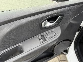 Renault Clio Estate 1.5 dCi Ecoleader Life picture 7