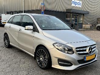 Schadeauto Mercedes B-klasse 180 Prestige AUTOMAAT 2018/4