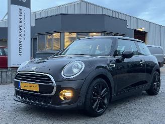Schadeauto Mini One 1.5 One Salt 2018/5