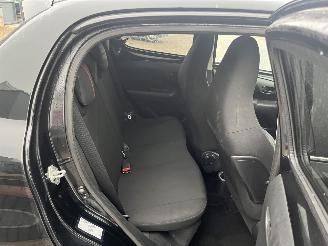 Peugeot 108 1.0 e-VTi Envy picture 14