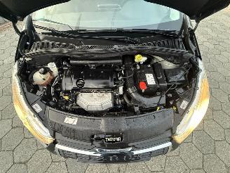 Peugeot 208 1.4 VTi Active picture 8