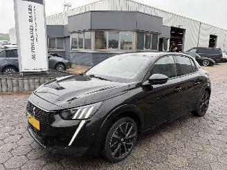 Schadeauto Peugeot e-208 EV GT 350 50 kWh 2023/6