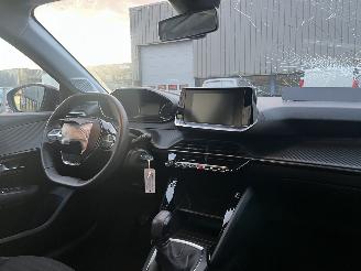 Peugeot 208 1.2 PureTech Active picture 11