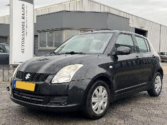 krockskadad bil auto Suzuki Swift 1.3 Base 2008/12